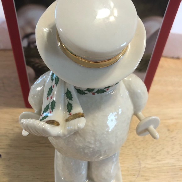 Lenox 2014 Annual Christmas Holiday Skiing Snowman Figurine - Picture 3 of 6